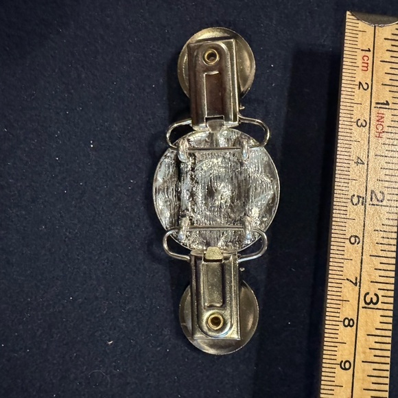 Elegant Silver Sweater Cardigan Clip Rhinestone Accents NWOT - Picture 2 of 2